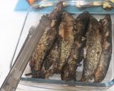 Foto del paso 4 de la receta: Calçots con sardinas en fuego de leña