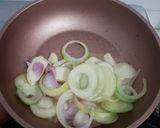 Foto langkah ke 5 dari resep Ikan Bawal Goreng Asam Manis Pedas.
