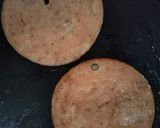 Gambar langkah 2 resipi Sandwich Pisang Dengan Mentega Kacang & Salami Ayam.