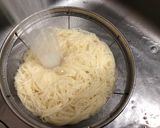 A picture of step 2 of Japanese Soumen noodles for hot summer.
