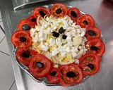 Une image de l'étape 8 de Salade d'endives aux tomates, ail noir et feta.