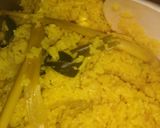 Foto langkah ke 2 dari resep Nasi kuning keluarga.