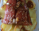 Foto del paso 5 de la receta: Salmón marinado estilo asiático con col y patata