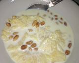 A picture of step 7 of Pineapple Peanut Milk drink.