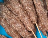 Foto langkah ke 4 dari resep Sate Daging Cincang /Daging Giling.