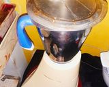 A picture of step 3 of Soya Meal Maker And Bengal Gram Dal Vada Coconut Chutney.