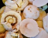 Foto del paso 5 de la receta: Bistec de Champiñones a la Mexicana, con Calabacitas