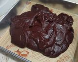 Foto langkah ke 4 dari resep Red Velvet Cream Cheese Brownies.