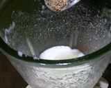 A picture of step 2 of Mask Melon Shake.