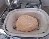 Foto del paso 7 de la receta: Pancitos dulces con frutas glaseadas y pasas de uva con ciruelas pasas