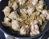 รูปขั้นตอนการทำที่ 4 ของ ไก่ผัดขิง