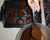 Foto del paso 5 de la receta: Alfajores de chocolate