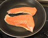 Foto del paso 1 de la receta: Salmón en salsa de naranja