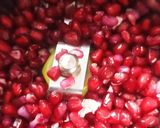 A picture of step 1 of Pomegranate jelly.