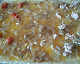 Foto del paso 3 de la receta: Coca de cebolla y algo más
