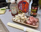 A picture of step 1 of Single Serving Black Pepper Mushroom Teppan Noodles.