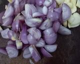 Foto langkah ke 1 dari resep Tuna Asap Sambal Tomat Hijau.