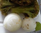 Foto del paso 3 de la receta: Brócoli en tortilla!!!😋🥦🧀🍳🥚🍅🌰