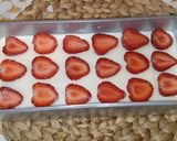 Foto langkah ke 8 dari resep 190. Puding Cake Strawberry.