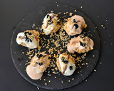 Foto del paso 5 de la receta: Huevos rellenos navideños