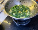 A picture of step 3 of Aloo methi.