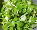 Foto langkah ke 2 dari resep Tumis Daun Kencur.