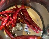 A picture of step 2 of Hot Garlic Sauce.