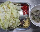 高麗菜炒小魚干(簡單料理)的食譜步驟2照片