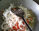 Foto langkah ke 3 dari resep Bihun goreng.