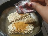 મેગી નેસ્ટ (Maggi Nest Recipe In Gujarati)