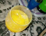 A picture of step 1 of Mango juice.