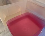 Foto langkah ke 3 dari resep Es Ombre Nutrijell Merah Putih.