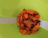 Foto del passaggio 3 della ricetta Plumcake alla zucca e cioccolato fondente