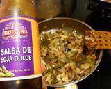 Foto del paso 11 de la receta: Jaiba Azul Chili Crab Thai Style en salsa cremosa de huevo