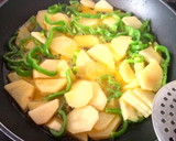 Foto del paso 2 de la receta: Merluza al horno con costra de almendras