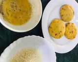 A picture of step 2 of Donut cutlets.