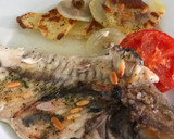 Foto del paso 5 de la receta: Doradas al horno con patatas y tomate