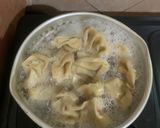 Foto langkah ke 3 dari resep Wonton Soup Simple (Tanpa Ayam dan Udang).