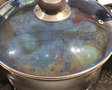 Foto del paso 3 de la receta: Sopa de pescado navideña de rape, almeja gallega y gamba roja