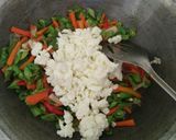 Foto langkah ke 5 dari resep Sayur buncis, wortel orak arik.
