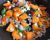 Foto langkah ke 3 dari resep Tumis Pelangi #dapurwiwin 👩🏻🍳.