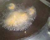 A picture of step 3 of Lacha pyaz pakora.