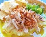 Foto langkah ke 9 dari resep Bubur Ayam Kuah Kuning.