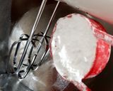 A picture of step 1 of Vanila dry cake.