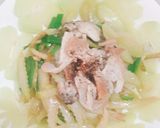 Hình bước làm 2 của món Su su xào ức gà