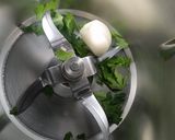 Foto del paso 1 de la receta Albóndigas de merluza en salsa de vino blanco
