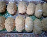 A picture of step 4 of Coated meat rolls.