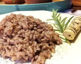 Foto del passaggio 7 della ricetta Risotto chianti e rosmarino (veg)