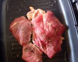 A picture of step 3 of Beef choma (pan choma).