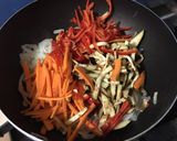 Foto del paso 3 de la receta: Salteado de vegetales con fideos estilo oriental